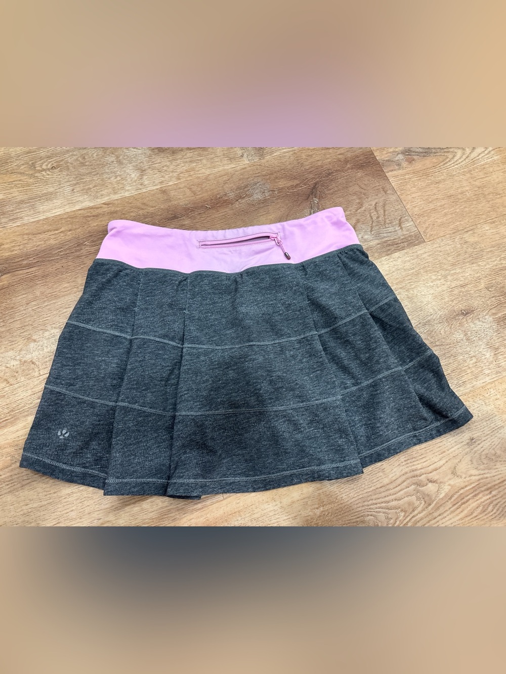 lululemon athletica Charcoal Skirt with Pink Waistband